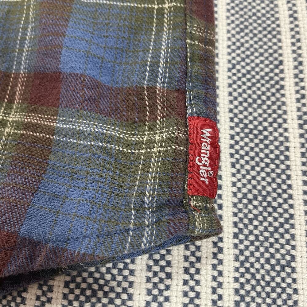 Wrangler Flannel Shirt Men's Large Plaid Long Sleeve Flap Button Pockets Western - Picture 3 of 8